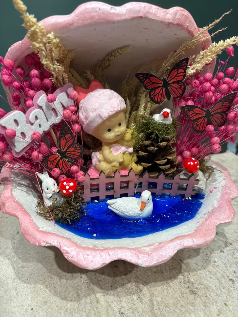 Kız Bebek Teraryum 1